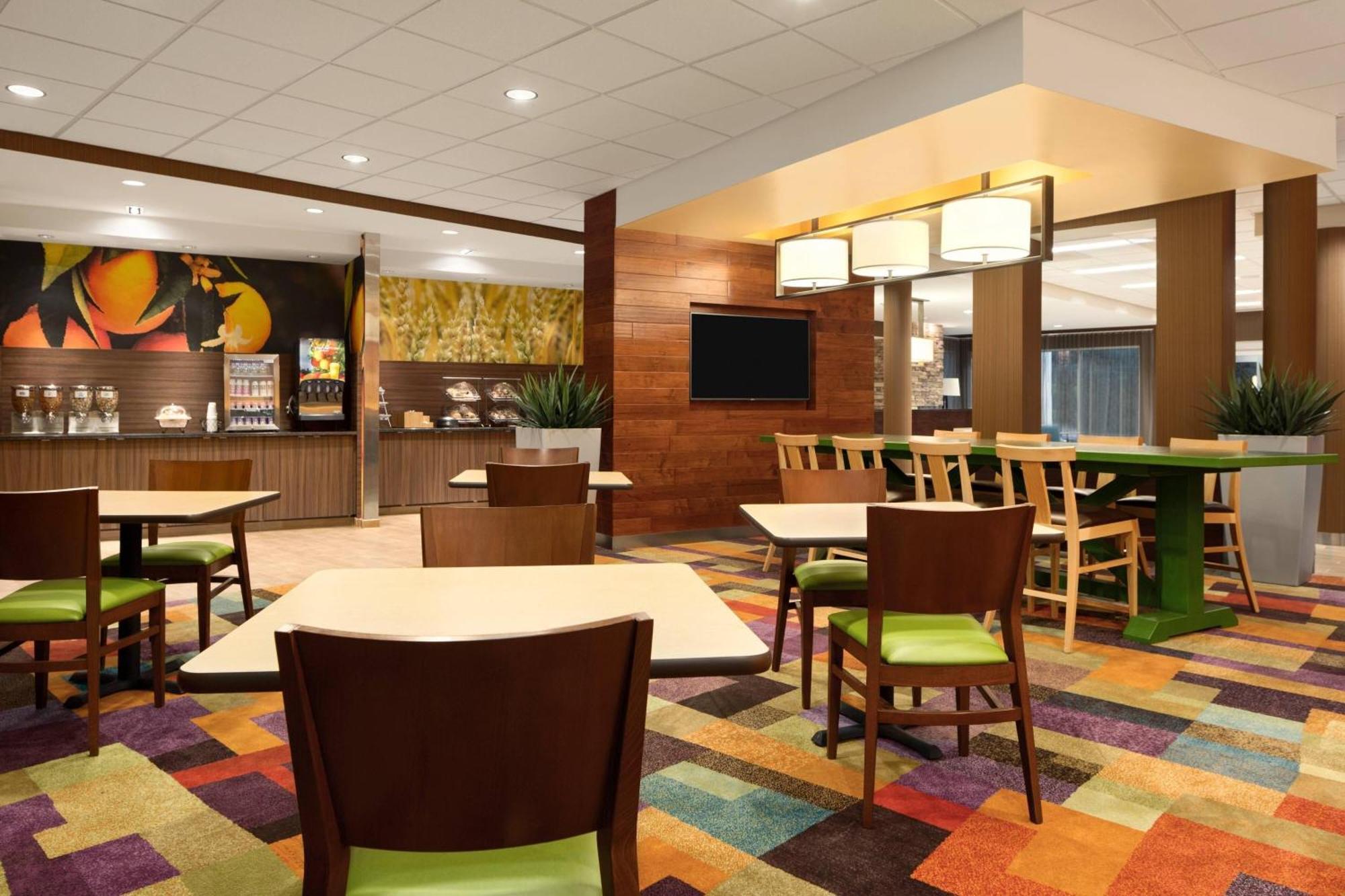 Fairfield Inn & Suites By Marriott Bristol Exterior photo